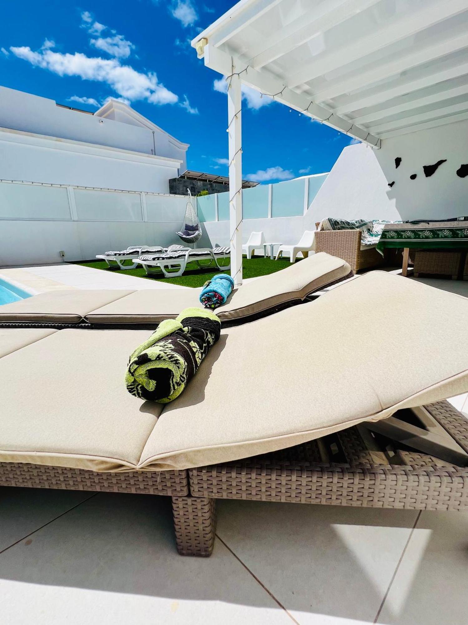 Lovely Villa Sanmar, Heated Pool Playa Blanca  Exterior photo